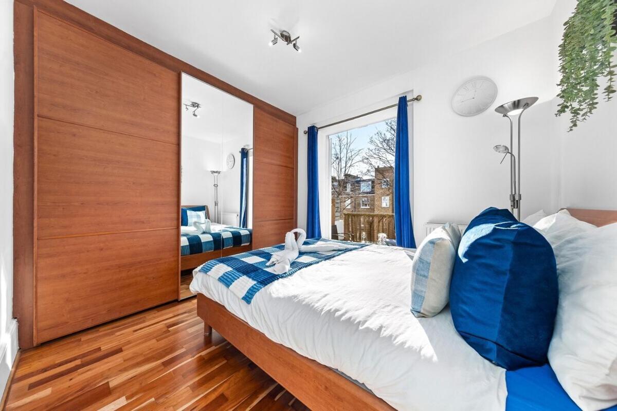Balcony Blue Theme 1 Bedroom Central London Luxury Flat Near Hyde Park! Accommodates Up To 6! Double Sofa Bed And Next To Station! Exteriér fotografie