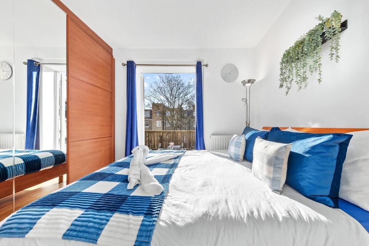 Balcony Blue Theme 1 Bedroom Central London Luxury Flat Near Hyde Park! Accommodates Up To 6! Double Sofa Bed And Next To Station! Exteriér fotografie