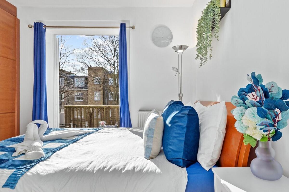 Balcony Blue Theme 1 Bedroom Central London Luxury Flat Near Hyde Park! Accommodates Up To 6! Double Sofa Bed And Next To Station! Exteriér fotografie