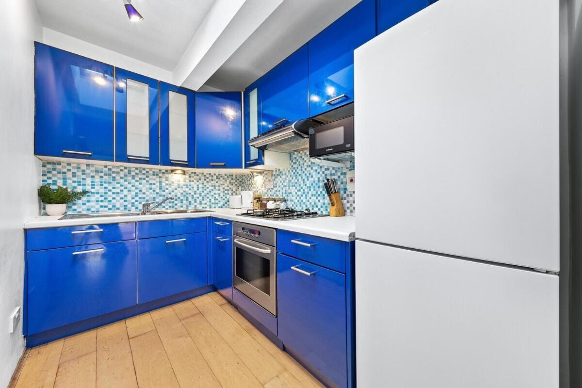 Balcony Blue Theme 1 Bedroom Central London Luxury Flat Near Hyde Park! Accommodates Up To 6! Double Sofa Bed And Next To Station! Exteriér fotografie