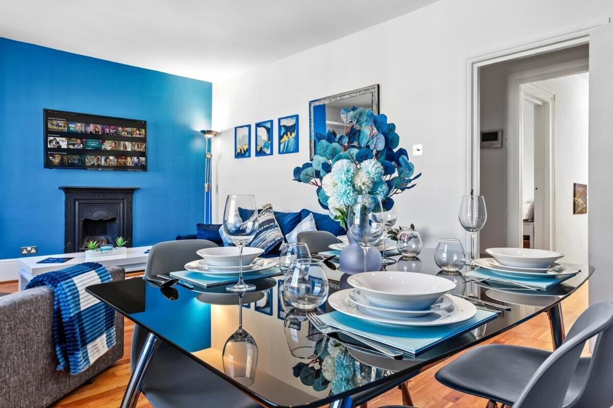 Balcony Blue Theme 1 Bedroom Central London Luxury Flat Near Hyde Park! Accommodates Up To 6! Double Sofa Bed And Next To Station! Exteriér fotografie