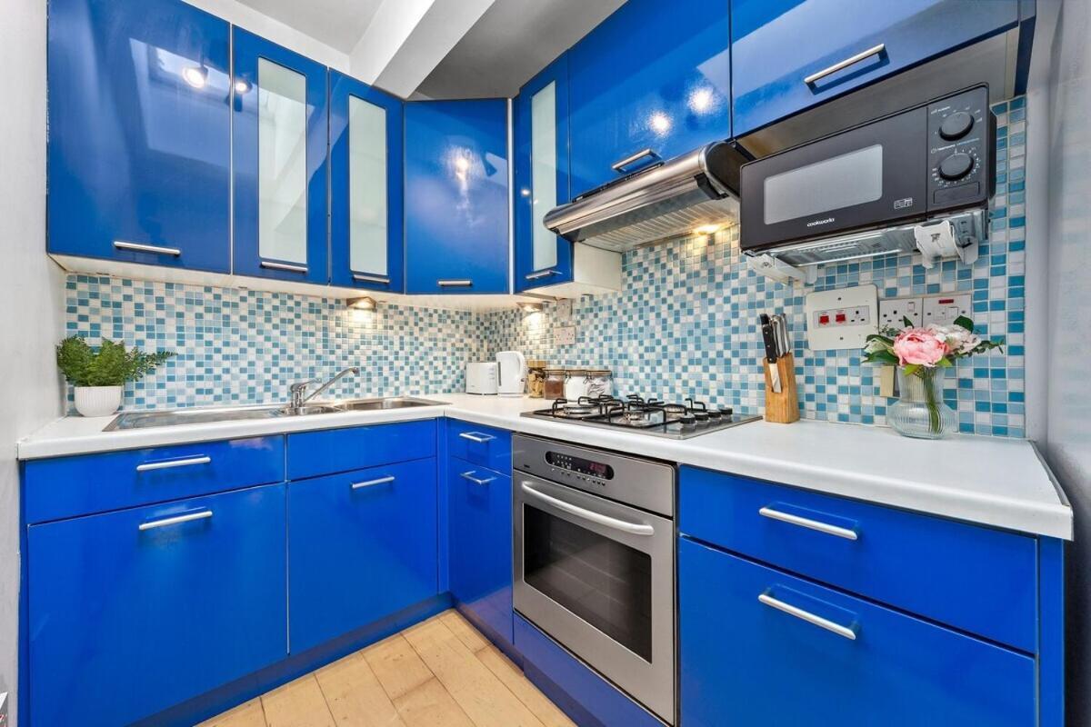 Balcony Blue Theme 1 Bedroom Central London Luxury Flat Near Hyde Park! Accommodates Up To 6! Double Sofa Bed And Next To Station! Exteriér fotografie