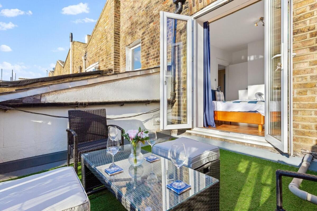 Balcony Blue Theme 1 Bedroom Central London Luxury Flat Near Hyde Park! Accommodates Up To 6! Double Sofa Bed And Next To Station! Exteriér fotografie