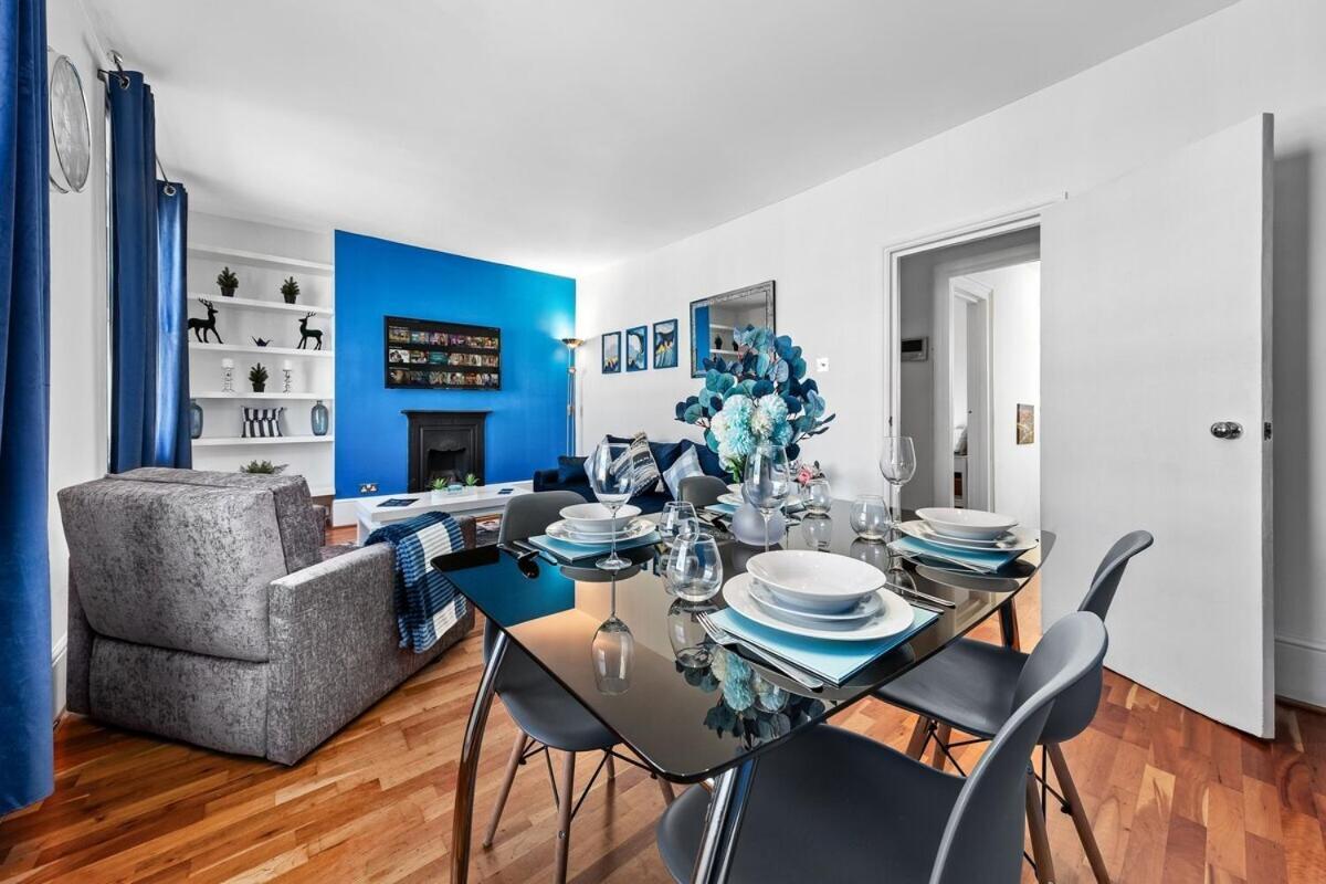Balcony Blue Theme 1 Bedroom Central London Luxury Flat Near Hyde Park! Accommodates Up To 6! Double Sofa Bed And Next To Station! Exteriér fotografie